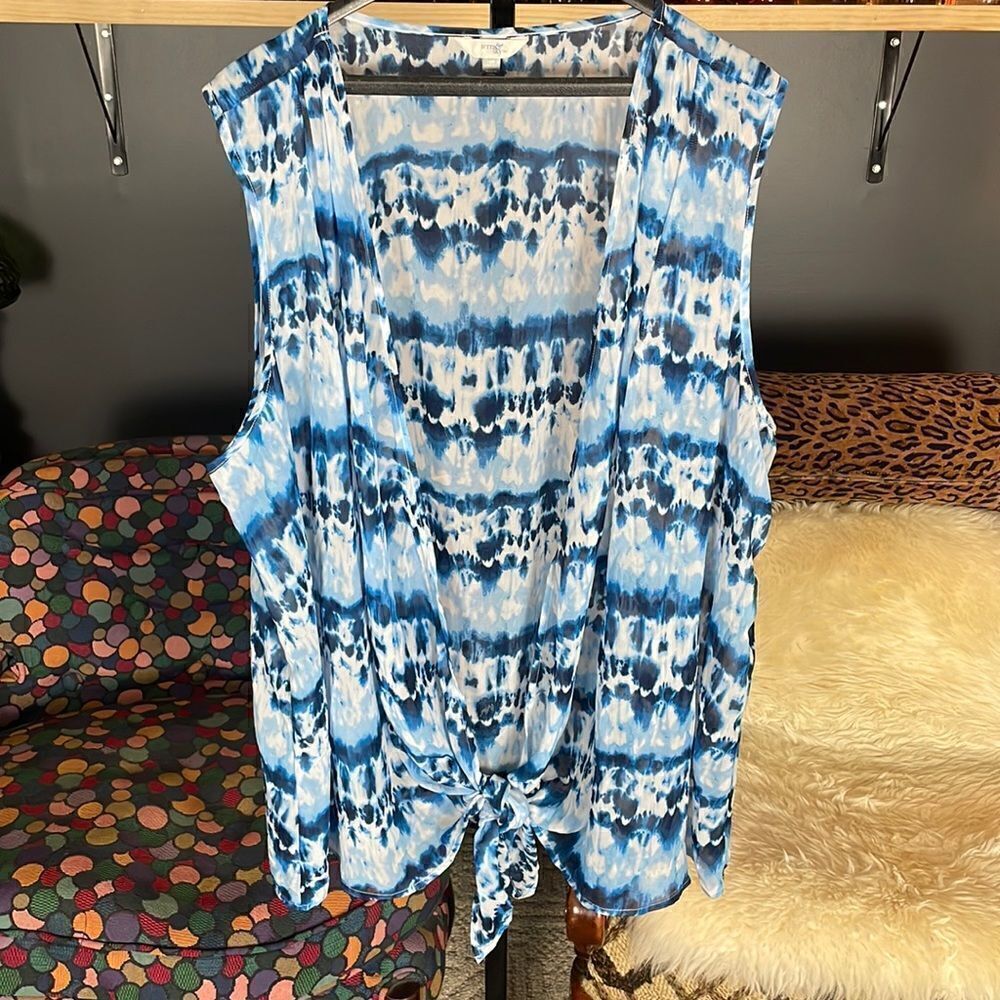 Terra & Sky blue white tie dye look sheer tie front sleeveless top sz 2X